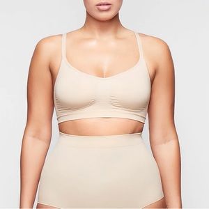 SKIMS - SCULPTING BRALETTE
